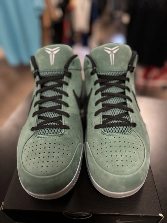 Kobe 4 Protro Girl Dad