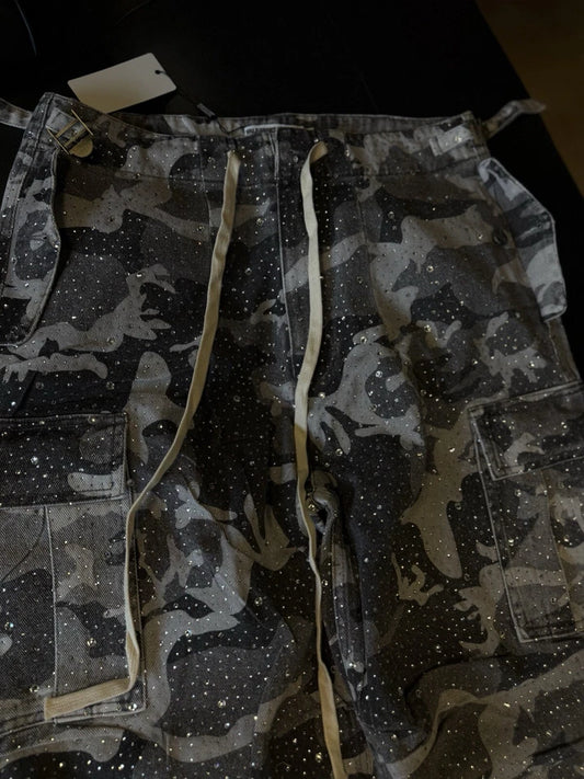 Vale Forever Crystal Camo White Cargos Size