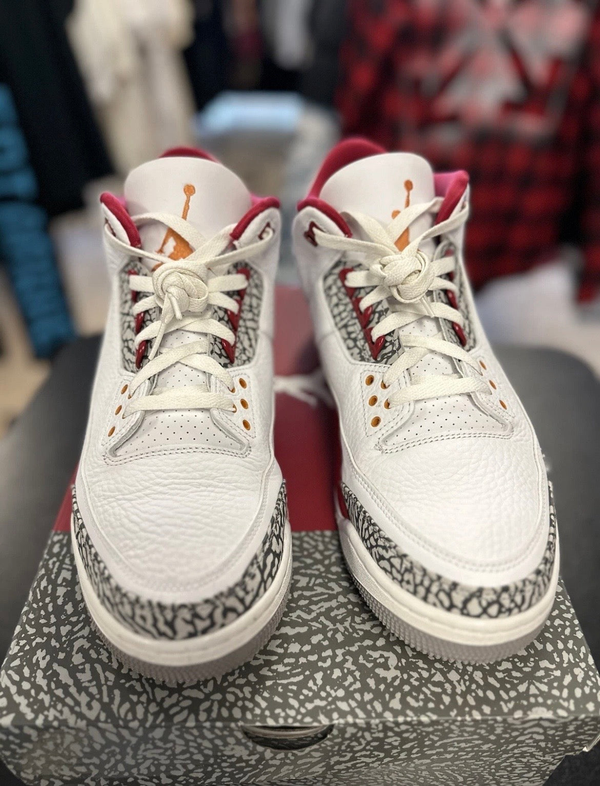 Jordan 3 Retro Mid Cardinal