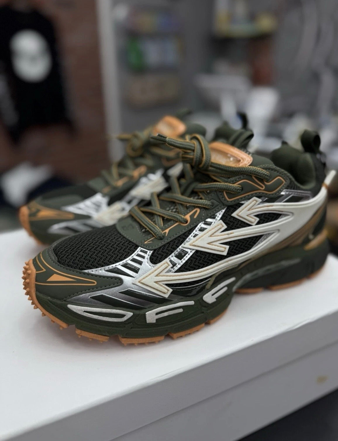 OFF-WHITE Be Right Back Sneaker Green