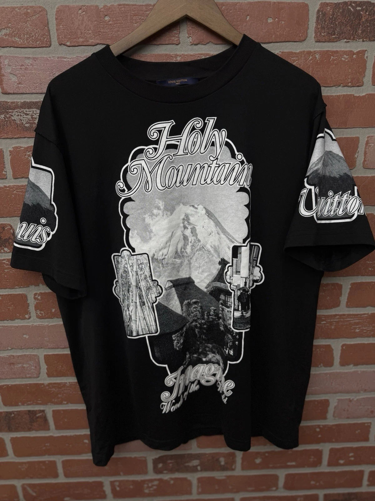 Louis Vuitton Mens Mountain Black/White T-shirt Size
