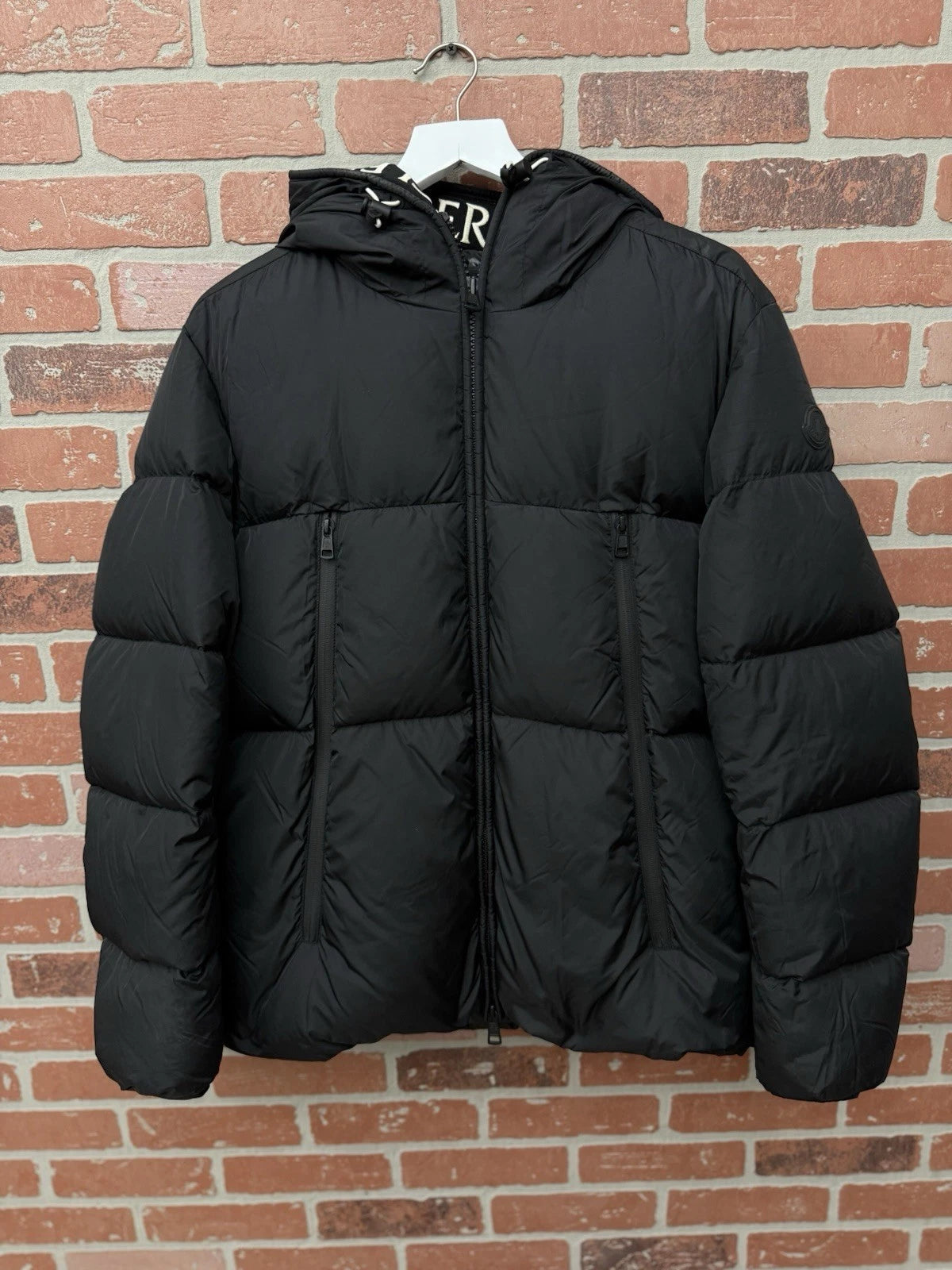Moncler Montcla Logo Short Goose Down Filled Puffer Jacket Black