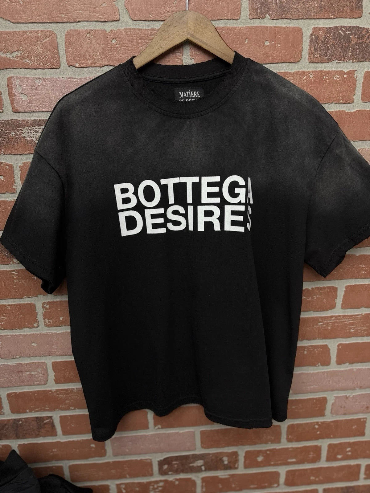 Bottega Desires Basic Logo Tee Size