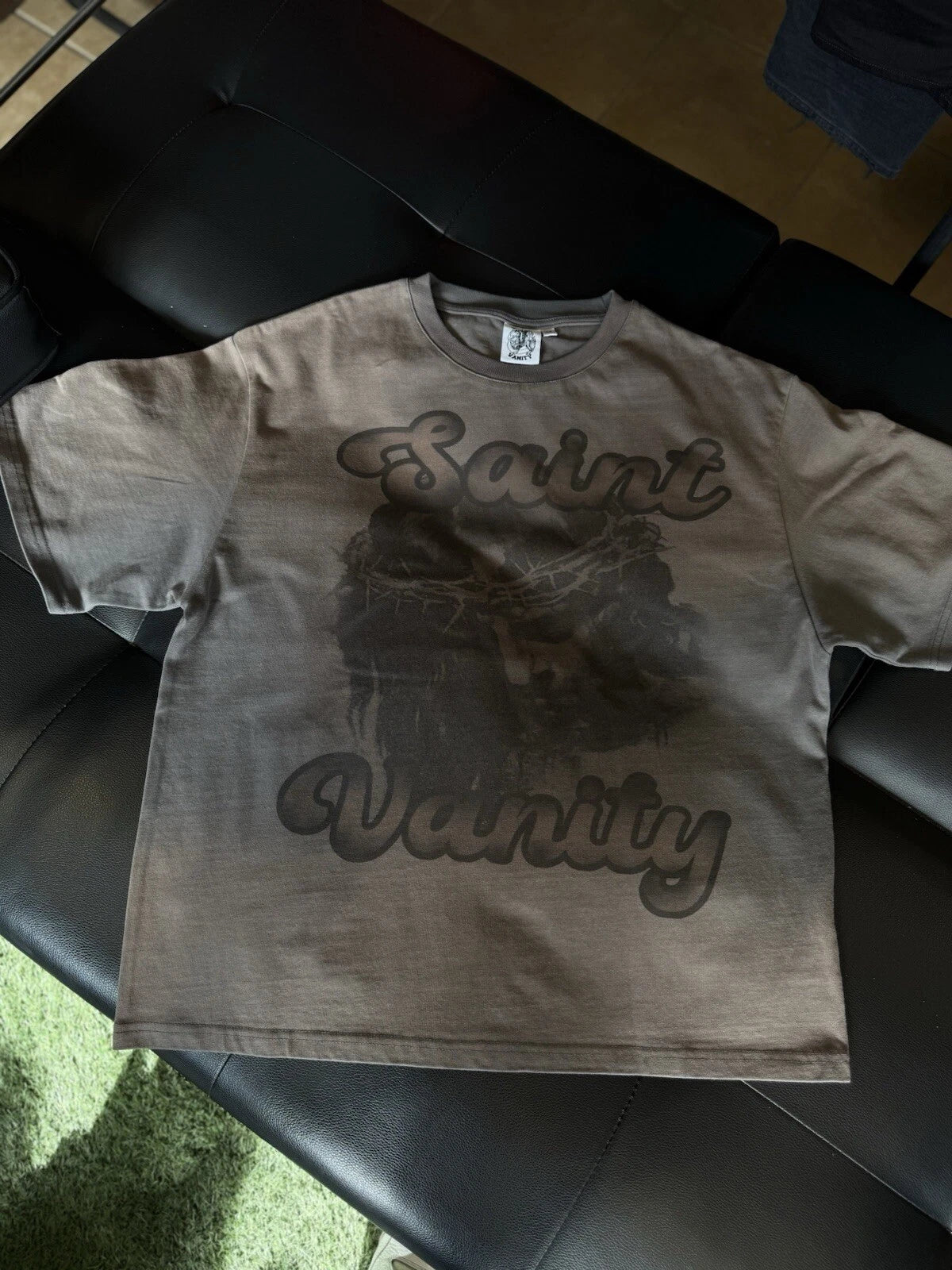 Saint Vanity T-shirt  Grey Logo