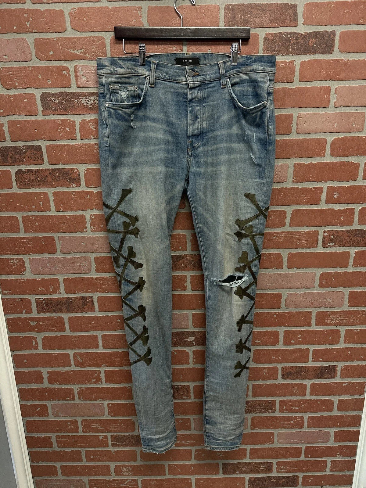 Amiri MX1 Patch Jeans Bone Cross