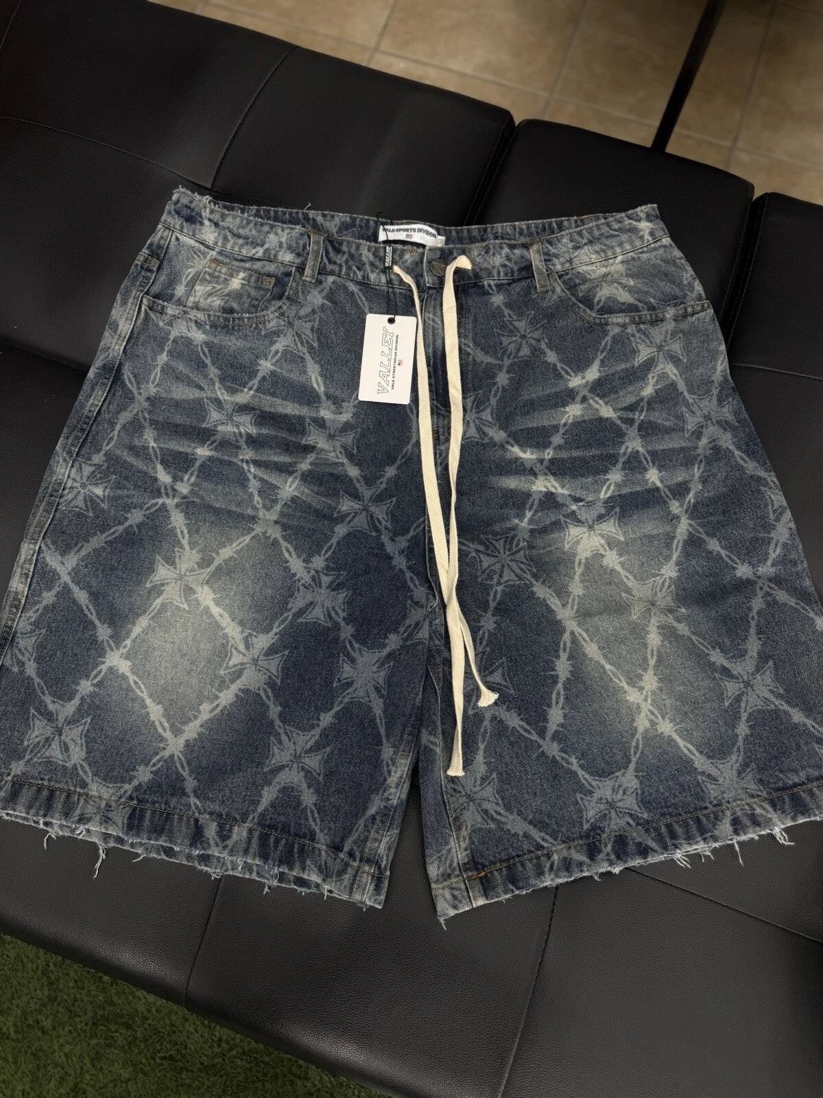 Vale Forever Blue Wire Jean Shorts