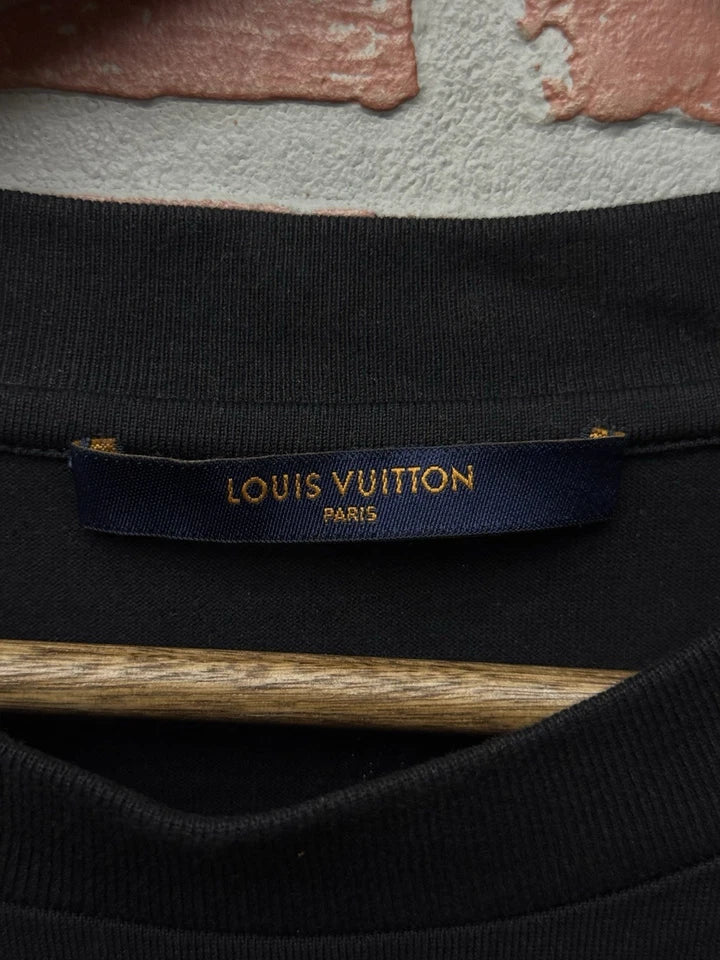 Louis Vuitton Mens Mountain Black/White T-shirt Size