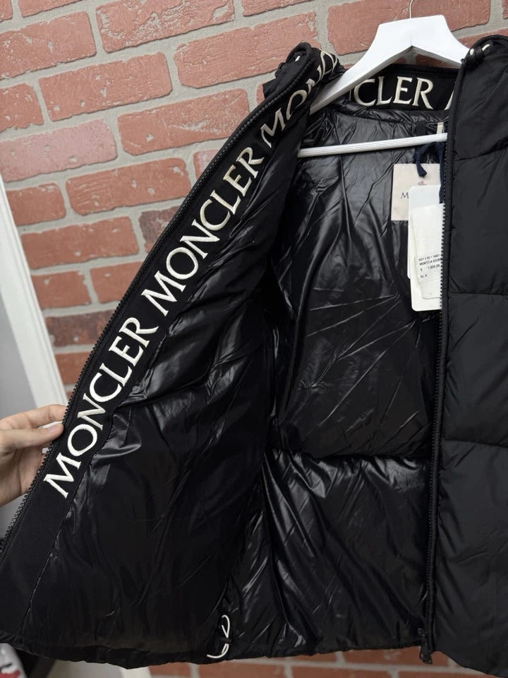 Moncler Montcla Logo Short Goose Down Filled Puffer Jacket Black