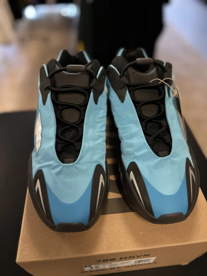 Yzy Boost 700 MNVN Bright Cyan